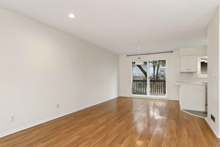 Property Photo:  866 Wheeler Street N  MN 55104 