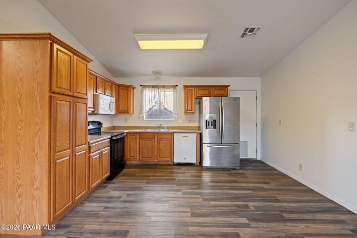 Property Photo:  24470 N Yosemite Street  AZ 86334 