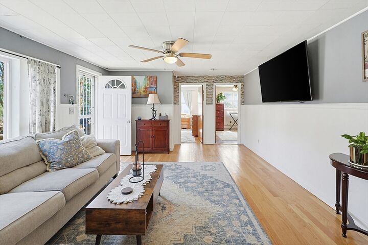 Property Photo: 19 Passway 3 MA 01602
