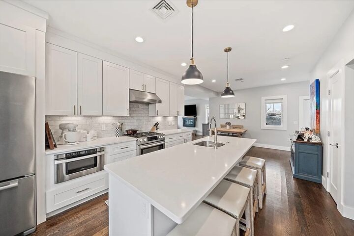 Property Photo:  230 Bowen Street 2  MA 02127 