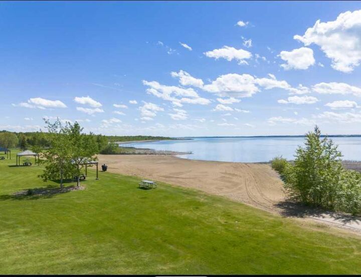 Property Photo: 10032 Township Road 422 87B AB T4J 1V9