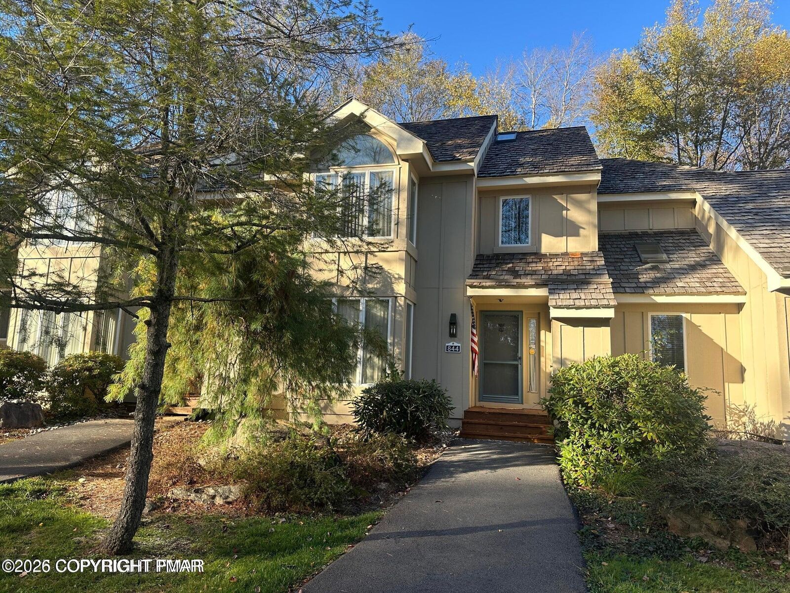 Property Photo: 844 Crest Pines Lane PA 18334