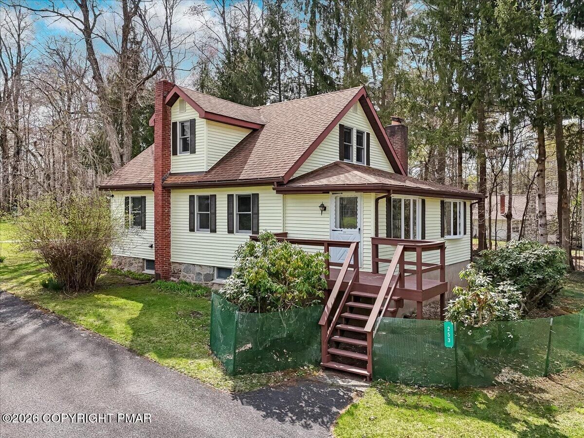 Property Photo:  253 Thomas Road  PA 18610 