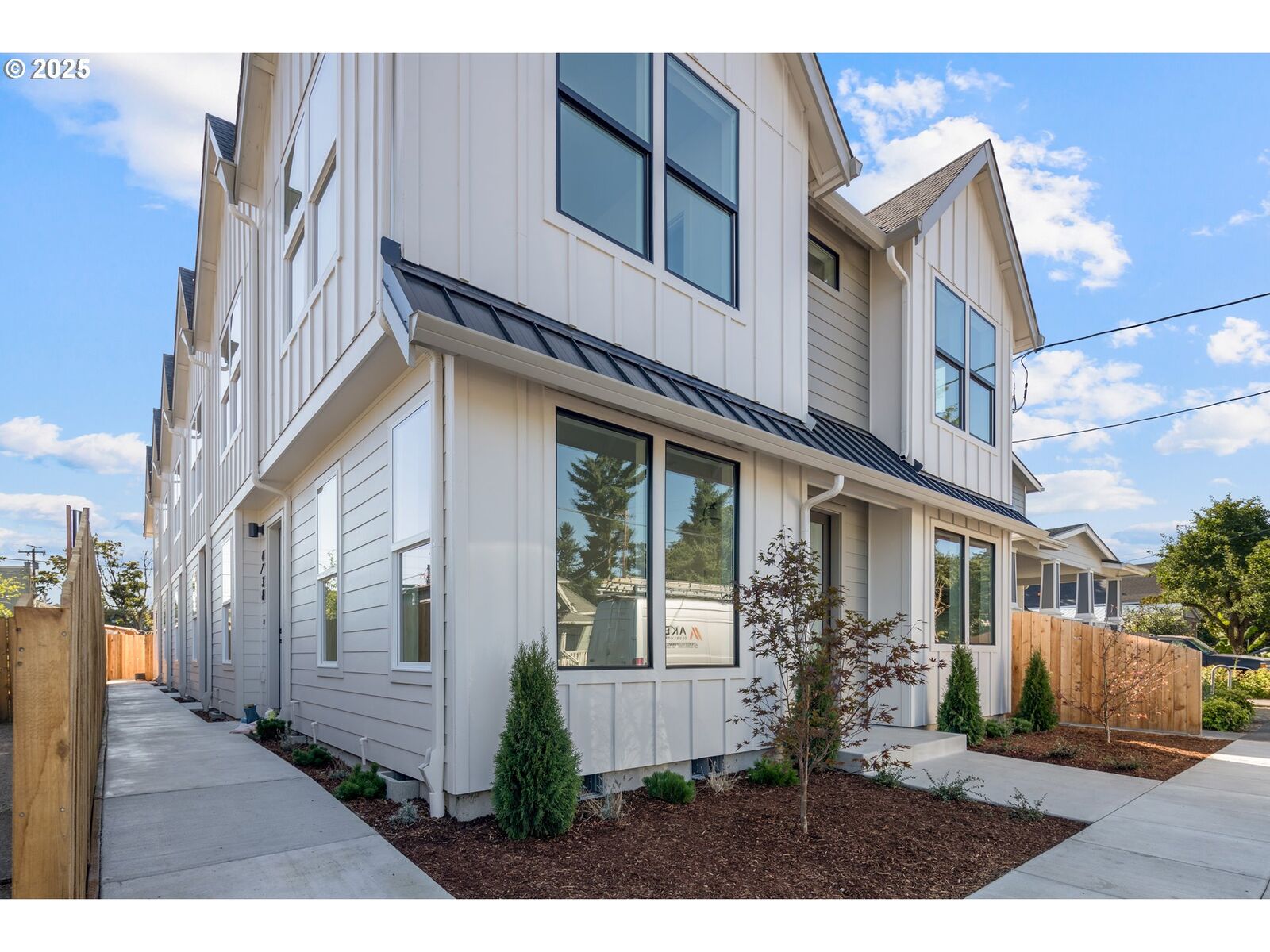 Property Photo:  4734 SE 65th Ave  OR 97206 