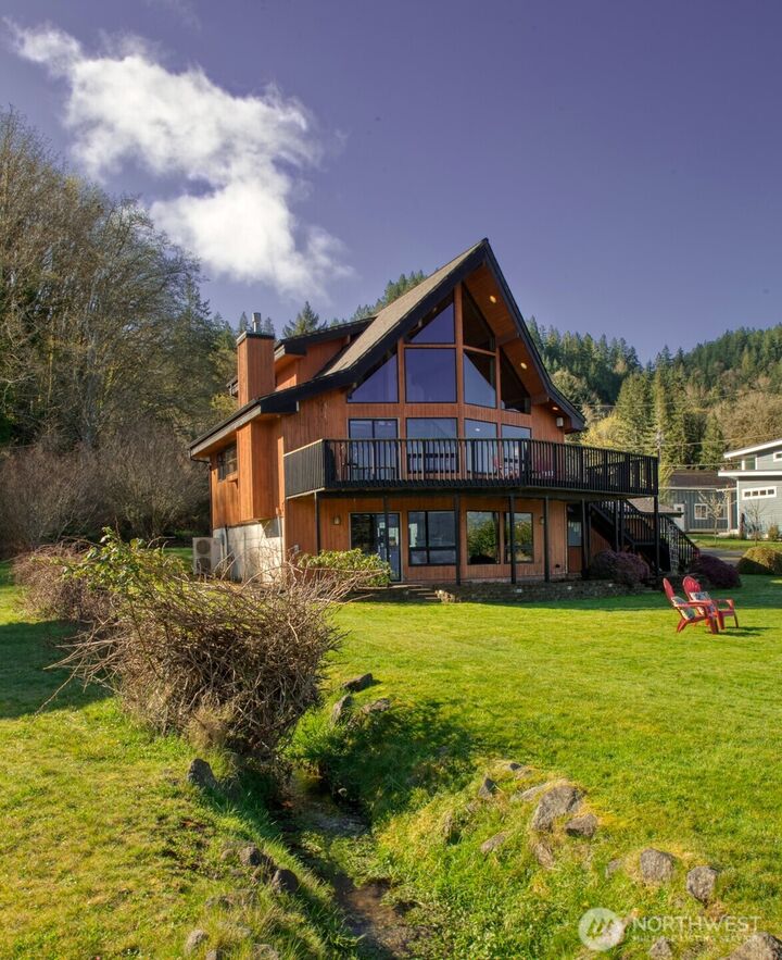 Property Photo: 667 Wyatt Lane W WA 98380