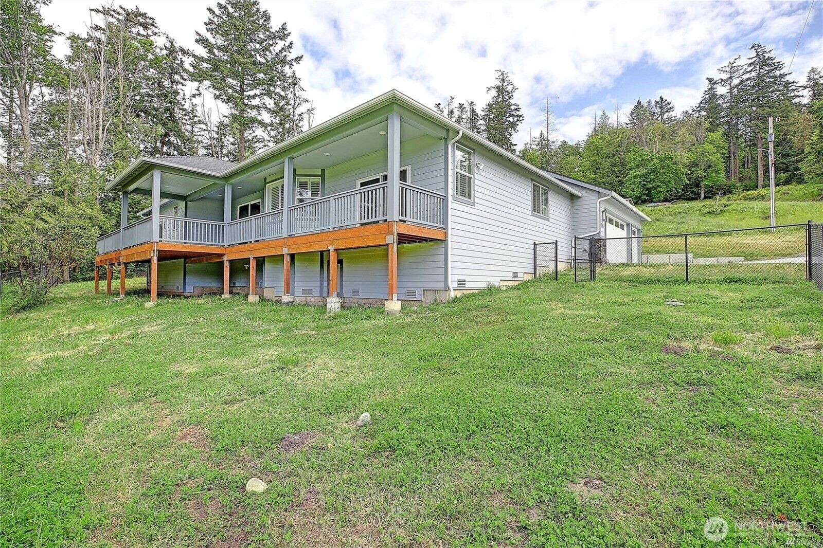 Property Photo:  536  Rozeway Place  WA 98282 