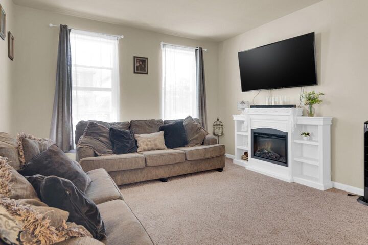 Property Photo:  642 Heirloom Place  CA 93930 