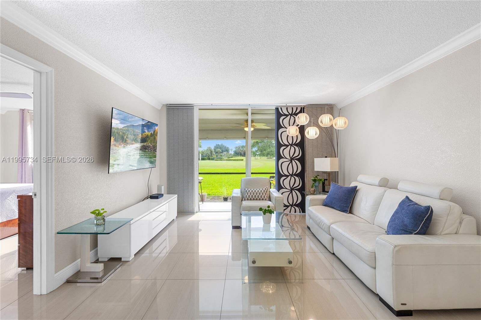 Property Photo:  9200 W Hollybrook Lake Drive 102  FL 33025 