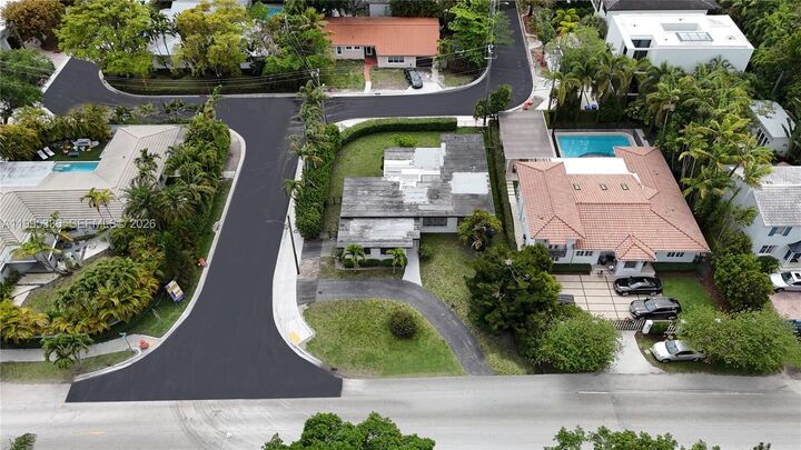 Property Photo:  1630 S Bayshore Dr  FL 33133 