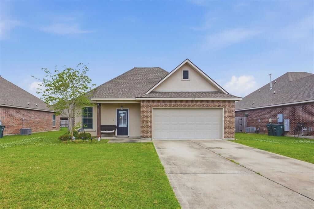 Property Photo:  1927 Hebert'S Pass  LA 70607 