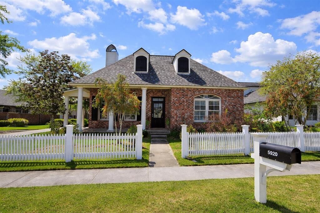 Property Photo:  5920 Camellia Place  LA 70605 