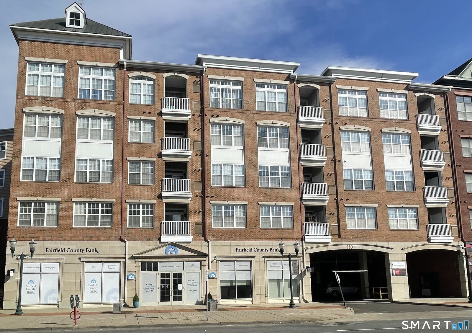 Property Photo:  850 East Main Street 205  CT 06902 