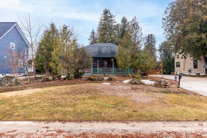 Property Photo: 203 Summerhill Road ON N0H 2L0