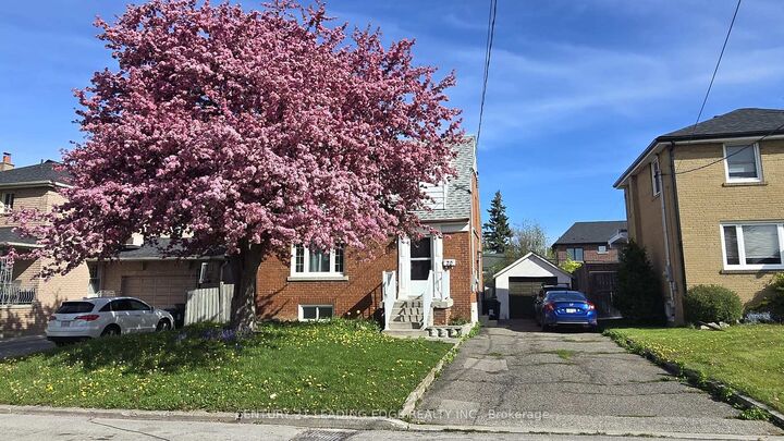 70 Westdale Drive — photo 1