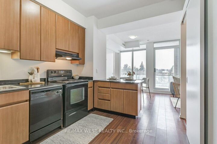 Property Photo: 30 Canterbury Place 501 ON M2N 0B9