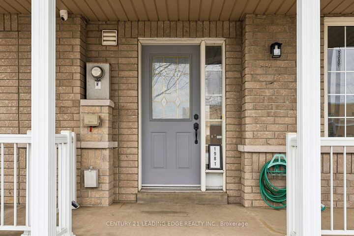 Photo de la propriété: 1981 Bur Oak Avenue ON L6E 1W5