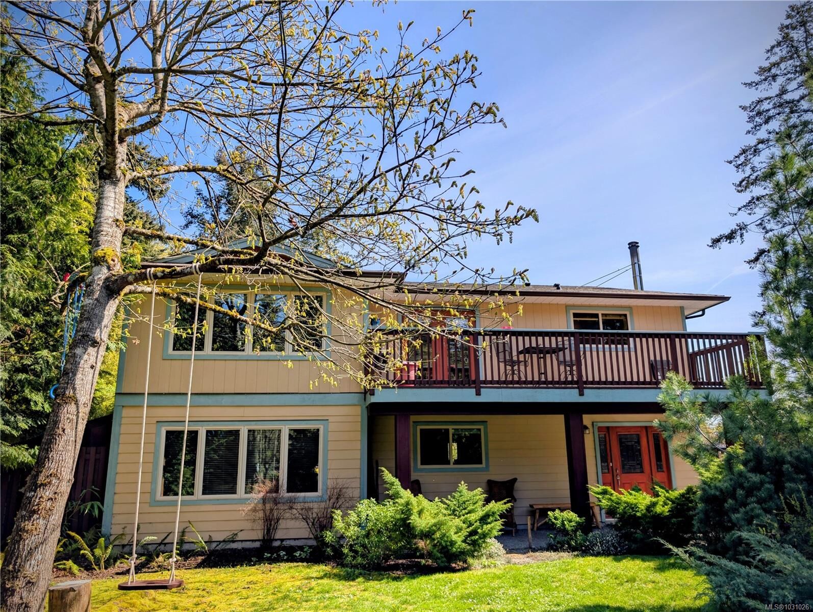 Property Photo: 2020 Grilse Rd BC V0R 1X7