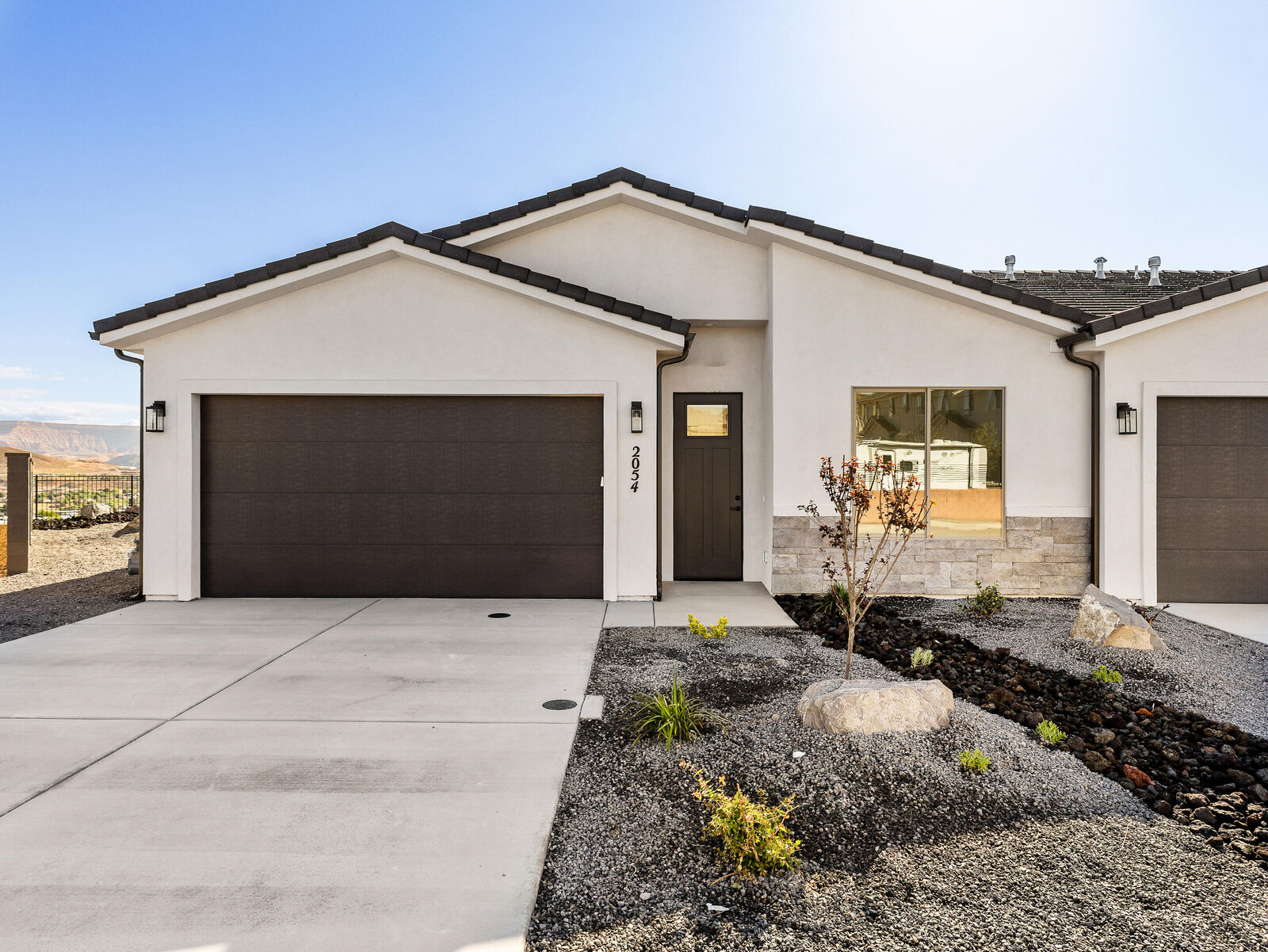 Property Photo: 2054 W 320 S UT 84737