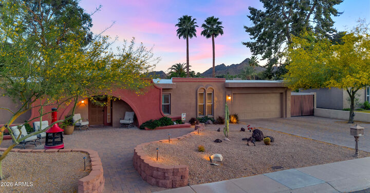 Property Photo:  2501 E Yucca Street  AZ 85028 