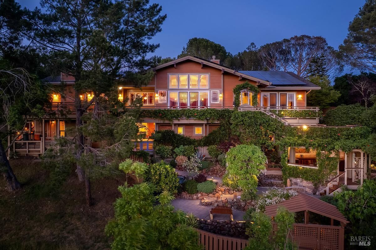 Property Photo: 39 Tomahawk Drive CA 94960