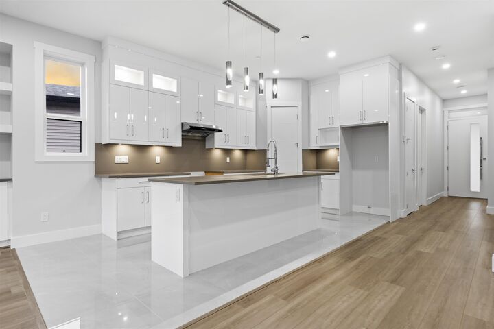 Property Photo: 33941 Prentis Avenue BC V2V 0G5