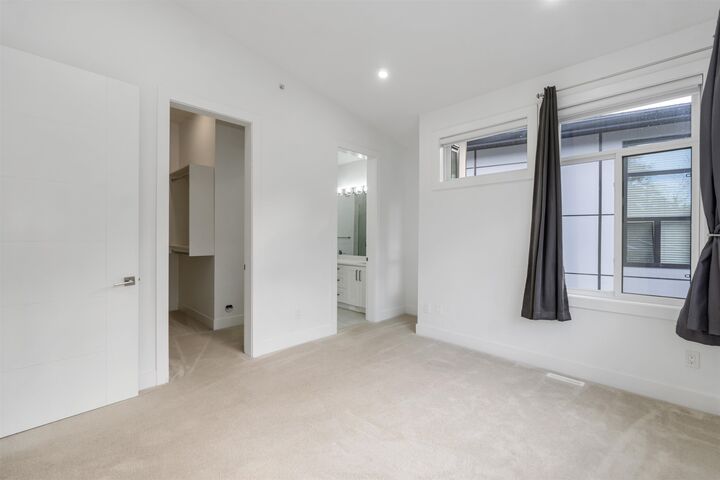 Property Photo: 36689 Dianne Brook Avenue BC V3G 0H4