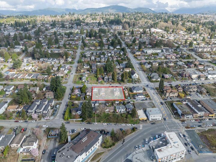 Property Photo: 32972 2 Avenue BC V2V 1J5