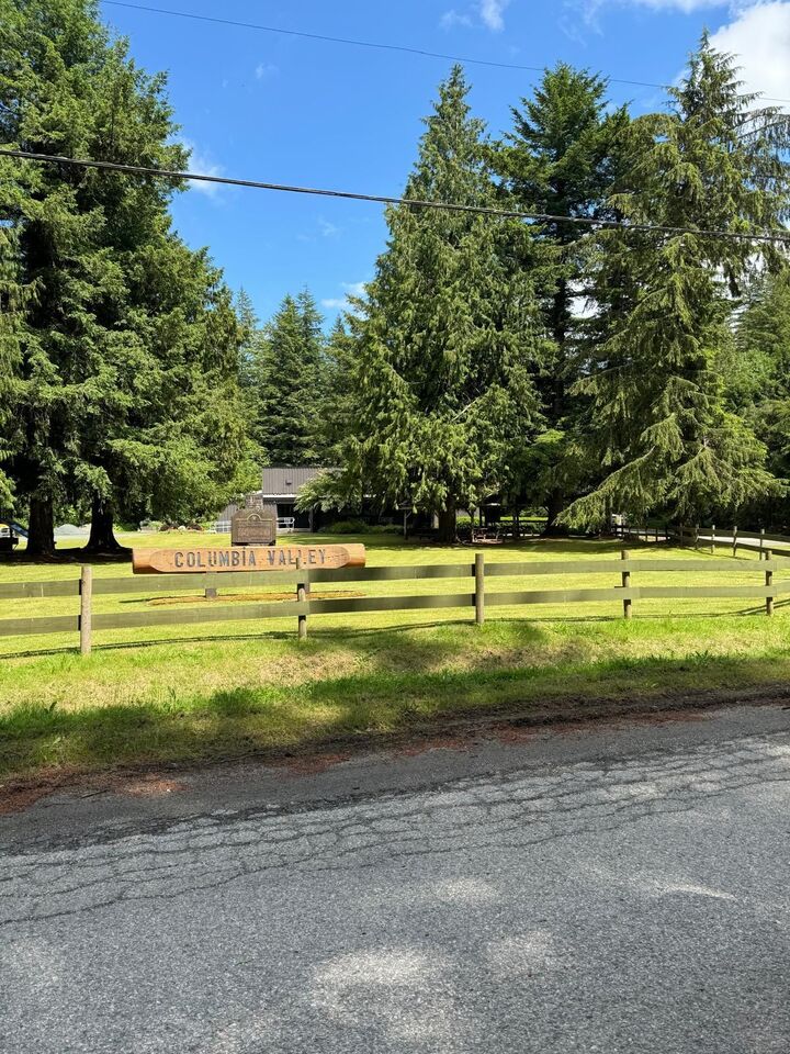Property Photo: 1153 Kosikar Road BC V2R 4X7