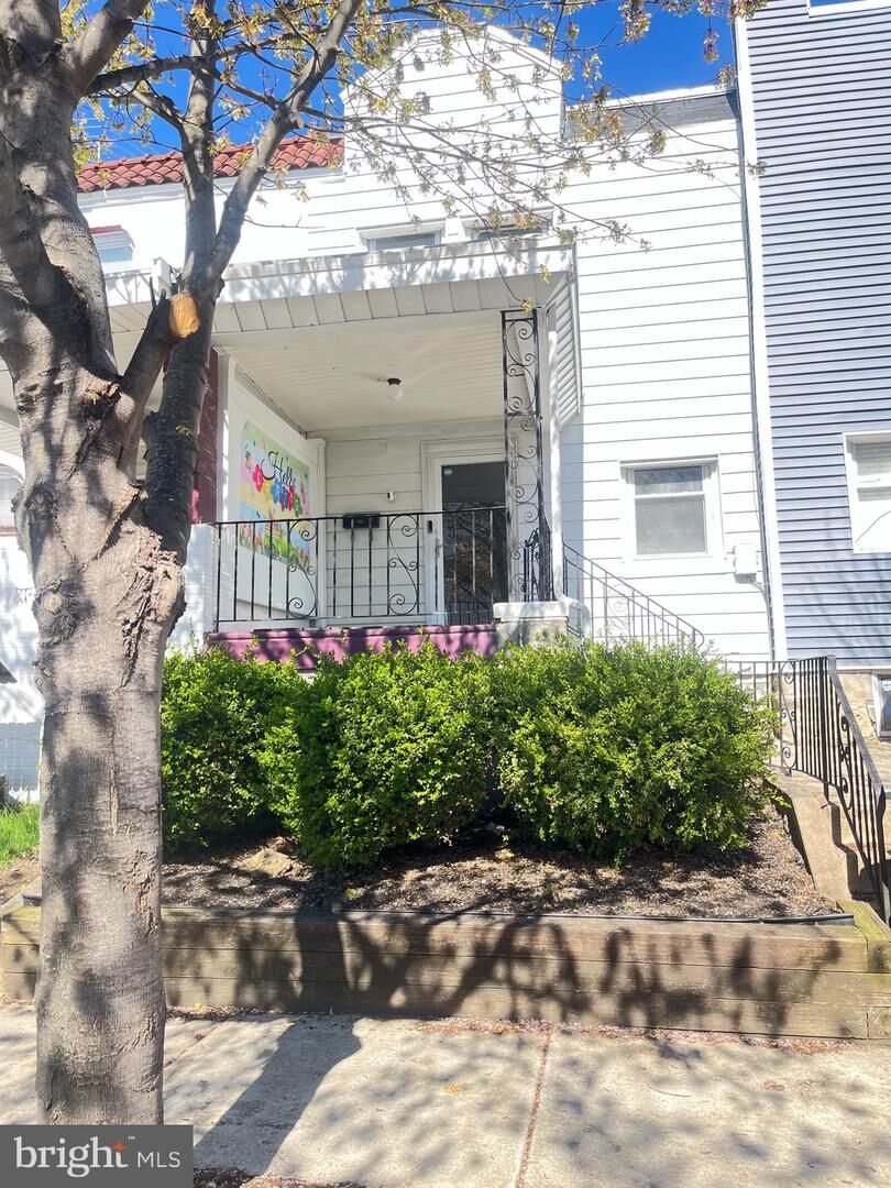 Property Photo: 1061 Edgemore Road PA 19151