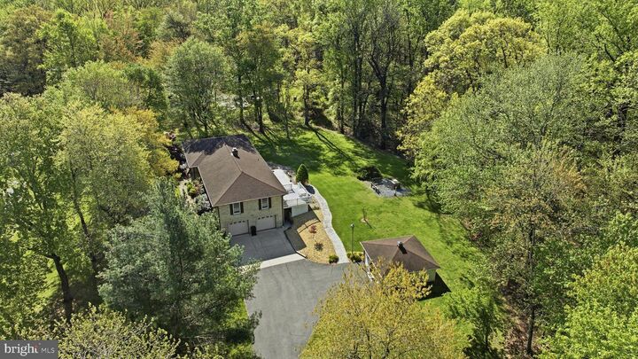 Property Photo:  4465 Camelot Drive  MD 20675 