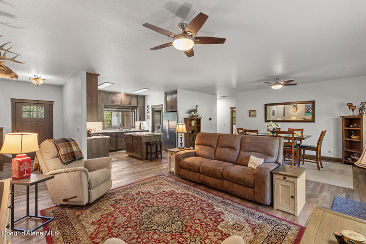 Property Photo:  545 Peacock Ln  ID 83869 