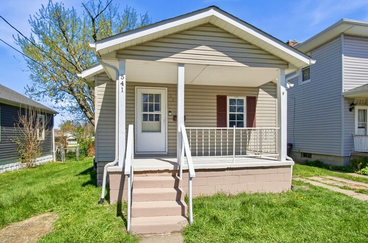 Property Photo: 541 Winton Avenue OH 43701