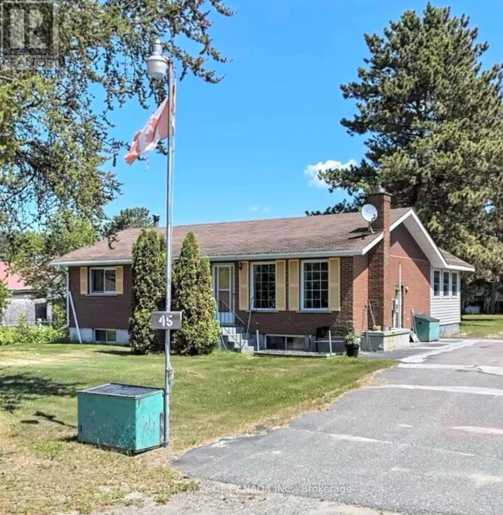 45 McGowan Street — photo 1