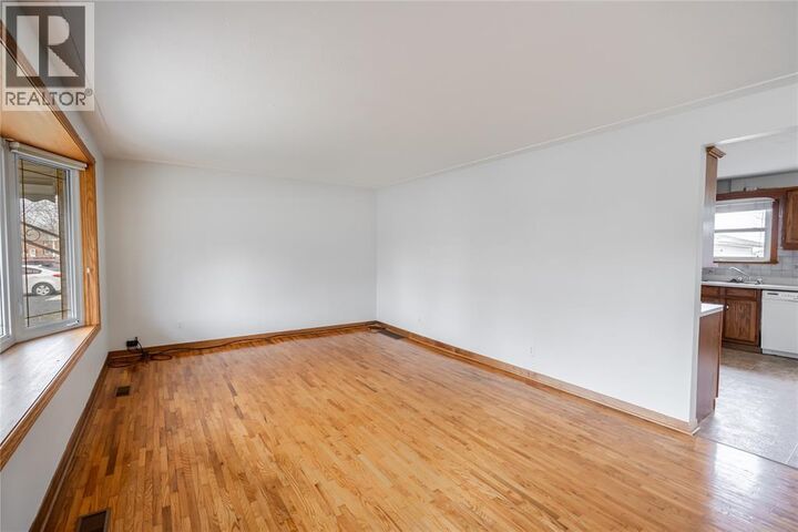 Photo de la propriété:  28 Highland Drive  ON N8A 2K4 