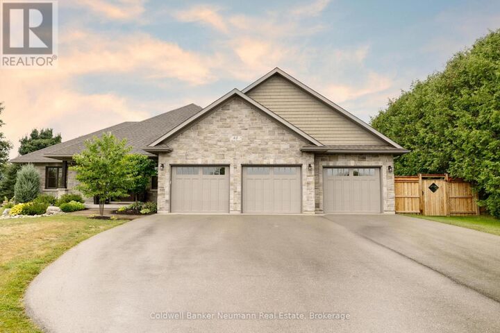 Photo de la propriété:  45 Amalia Crescent  ON N0B 1J0 