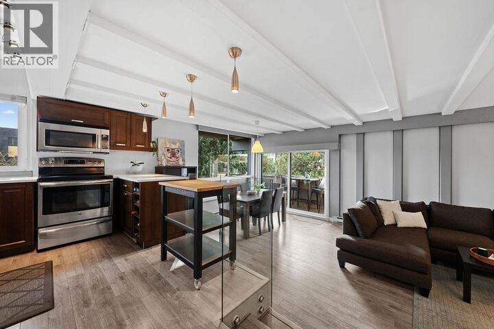 Photo de la propriété: 341 Mahon Avenue 201 BC V7M 3E1