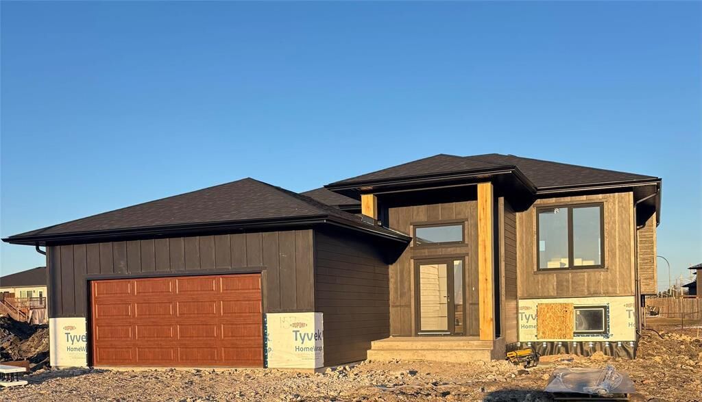 Property Photo: 157 Primrose Lane Lane MB R5G 2Z3