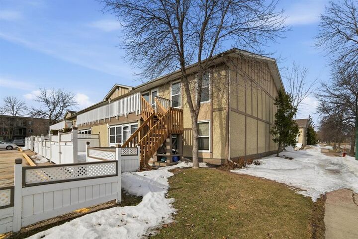 Photo de la propriété:  720 Blantyre Avenue  MB R2K 4G1 