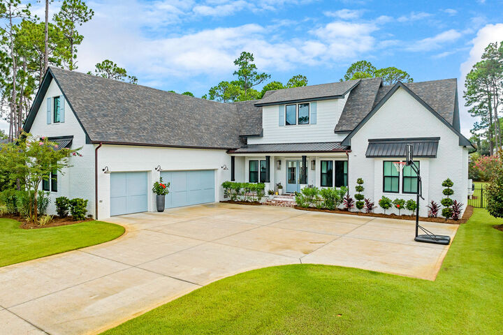 Property Photo:  1070 Driftwood Point Road  FL 32459 