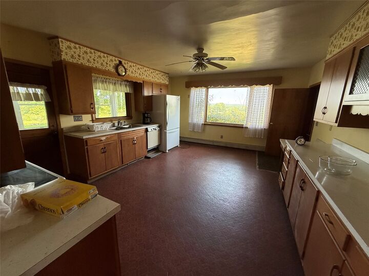 Property Photo: 21641 Irish Road PA 16412