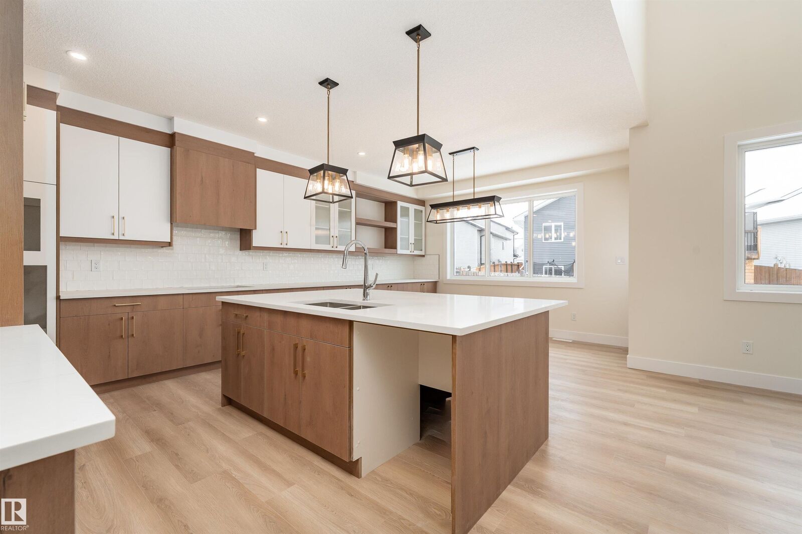 Property Photo: 60 Landing Trails Drive AB T0A 1N0