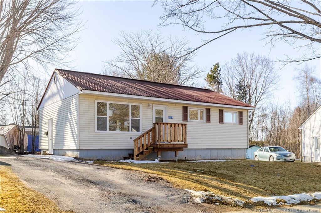 Photo de la propriété:  108 Fraser Avenue  NB E3A 2B1 