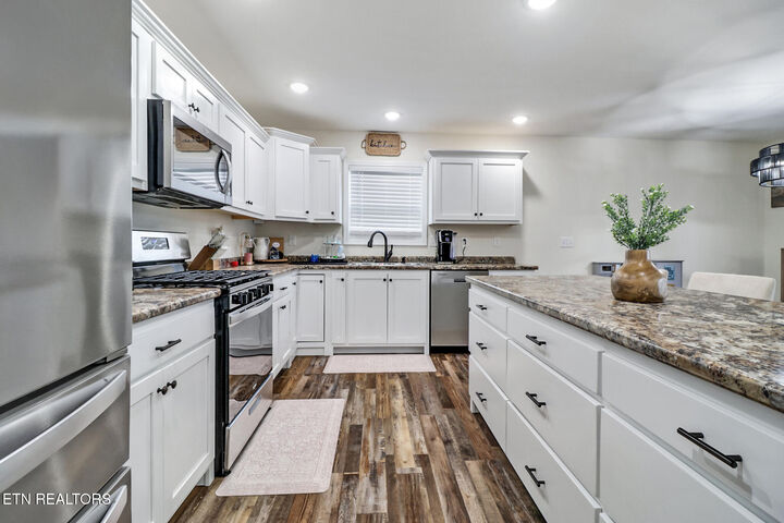 Property Photo:  301 Dayton Ave  TN 38555 