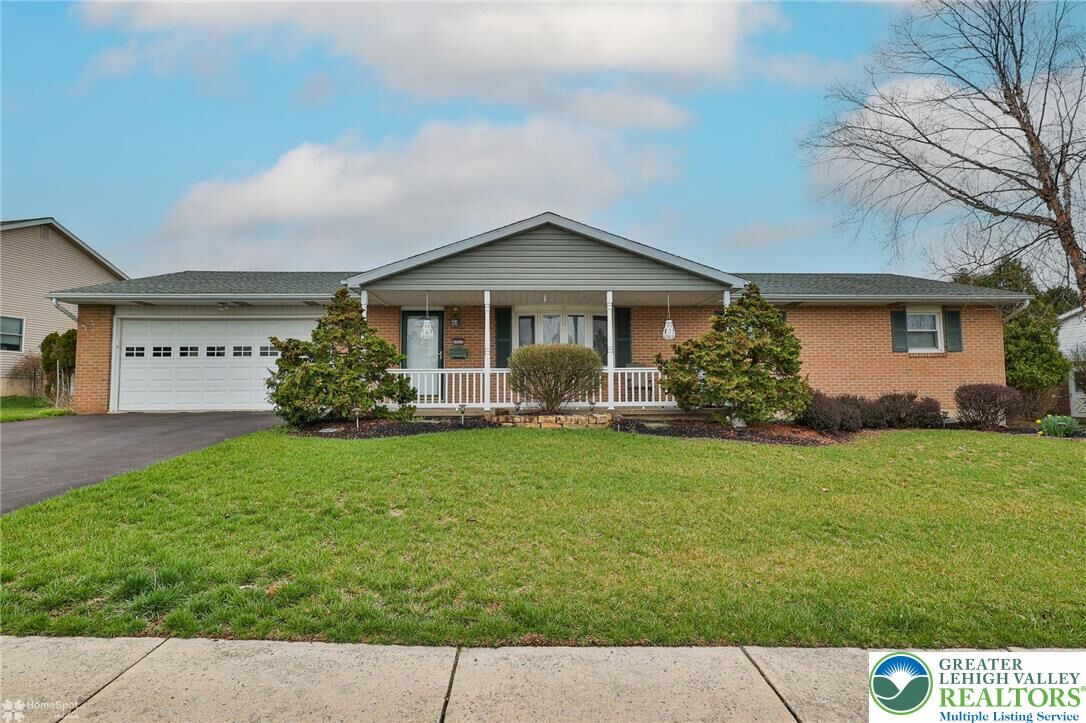Property Photo: 3025 Oakland Drive PA 18067