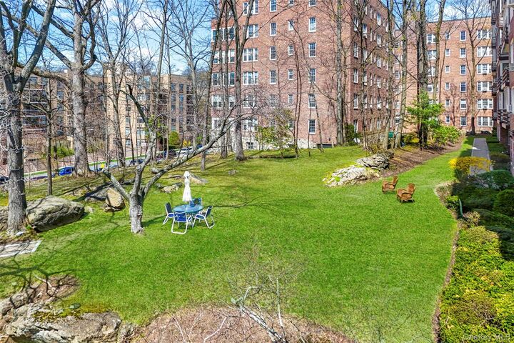Property Photo:  3 Washington Square 4D  NY 10538 