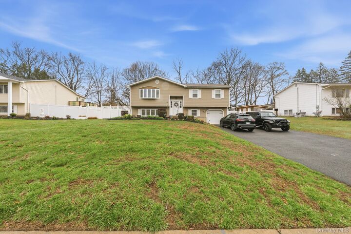 Property Photo:  24 Northpark Drive  NY 10923 