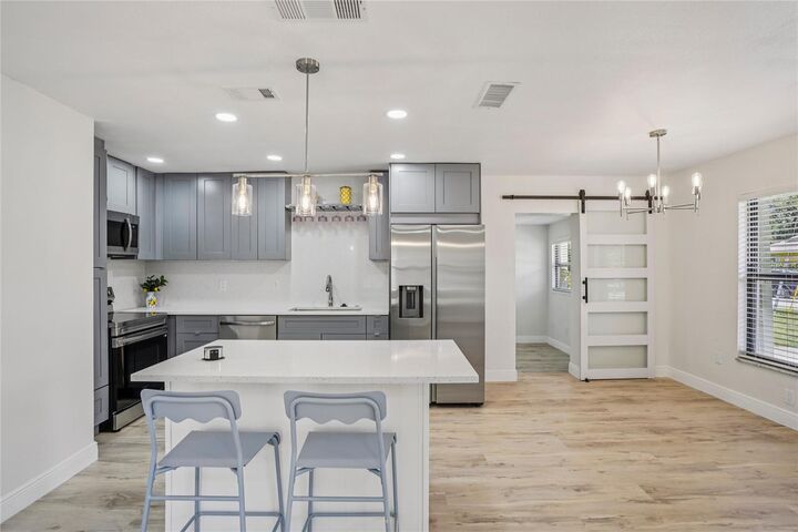 Property Photo: 1404 Davidson Street FL 32804