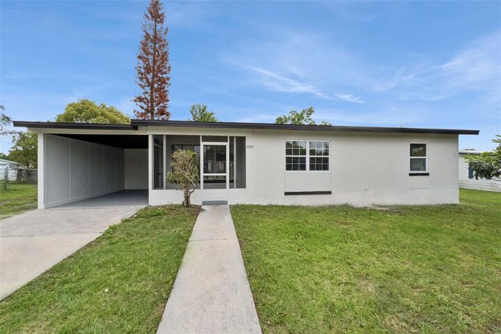 Property Photo: 1157 Hampshire Avenue FL 32725