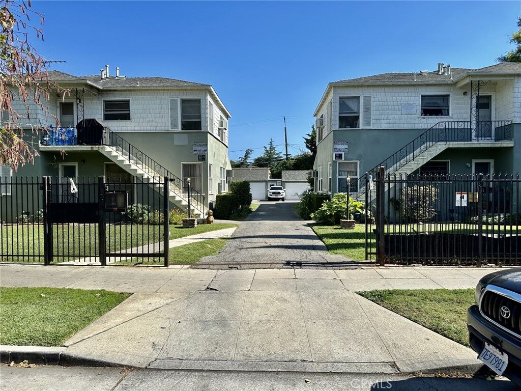 Property Photo:  14240 Delano Street  CA 91401 