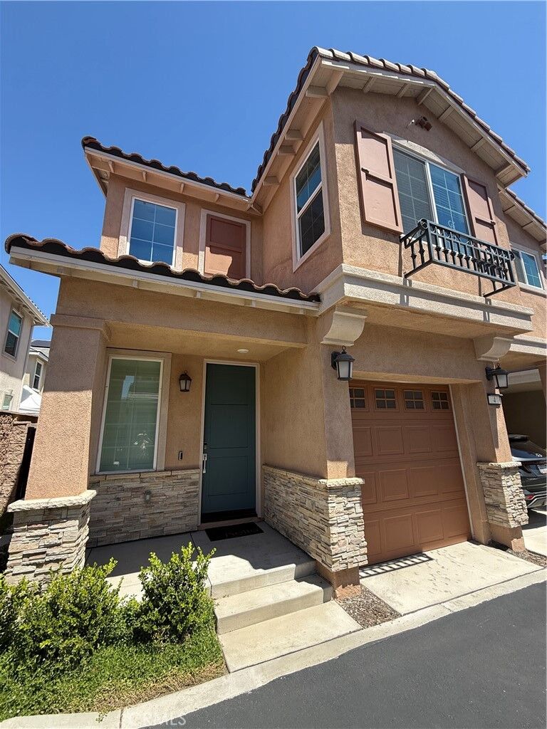 Property Photo:  15148 Ridge Lane 4  CA 92336 